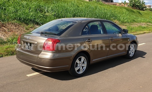 Sayi Imported Toyota Avensis Brown Mota in Yaounde a Babban Kamaru Sayi Imported Toyota Avensis Brown Mota in Yaounde a Babban Kamaru