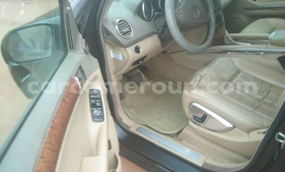 Acheter Occasion Voiture Mercedes‒Benz ML–Class Noir à Yaoundé, Central Cameroon Acheter Occasion Voiture Mercedes‒Benz ML–Class Noir à Yaoundé, Central Cameroon