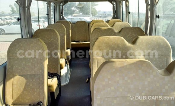 Acheter Import Voiture Toyota Coaster Blanc à Import - Dubai, Adamawa Acheter Import Voiture Toyota Coaster Blanc à Import - Dubai, Adamawa