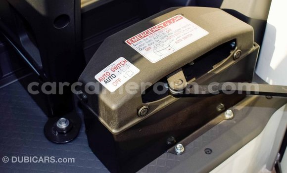 Acheter Import Voiture Toyota Coaster Blanc à Import - Dubai, Adamawa Acheter Import Voiture Toyota Coaster Blanc à Import - Dubai, Adamawa