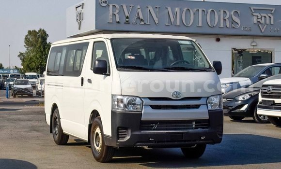 Sayi Imported Toyota Hiace White Mota in Import - Dubai a Adamawa Sayi Imported Toyota Hiace White Mota in Import - Dubai a Adamawa