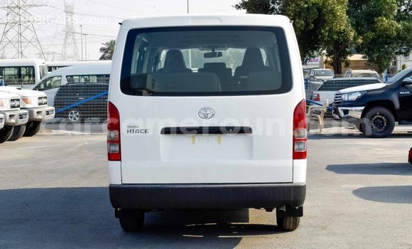 Sayi Imported Toyota Hiace White Mota in Import - Dubai a Adamawa Sayi Imported Toyota Hiace White Mota in Import - Dubai a Adamawa
