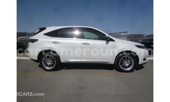 Buy Import Toyota Harrier White Car in Import - Dubai in Adamawa Buy Import Toyota Harrier White Car in Import - Dubai in Adamawa
