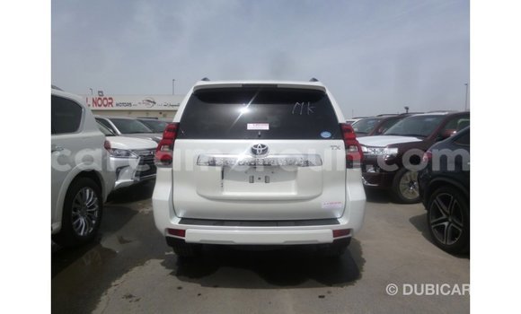 Acheter Import Voiture Toyota Prado Blanc à Import - Dubai, Adamawa Acheter Import Voiture Toyota Prado Blanc à Import - Dubai, Adamawa