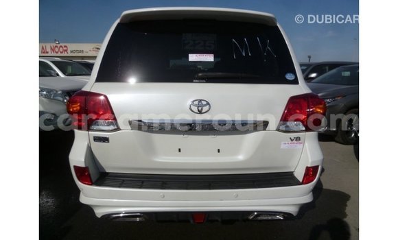 Sayi Imported Toyota Land Cruiser White Mota in Import - Dubai a Adamawa Sayi Imported Toyota Land Cruiser White Mota in Import - Dubai a Adamawa