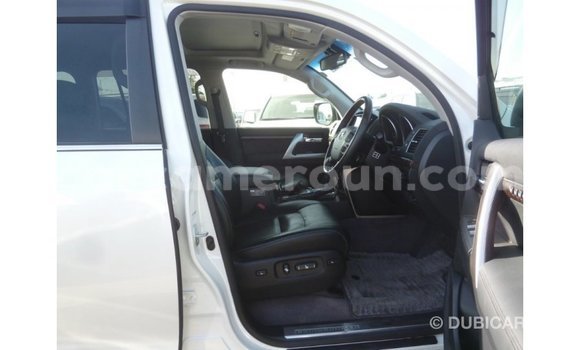 Sayi Imported Toyota Land Cruiser White Mota in Import - Dubai a Adamawa Sayi Imported Toyota Land Cruiser White Mota in Import - Dubai a Adamawa