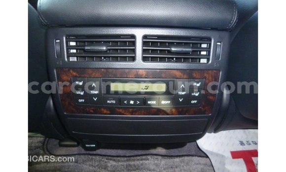 Sayi Imported Toyota Land Cruiser White Mota in Import - Dubai a Adamawa Sayi Imported Toyota Land Cruiser White Mota in Import - Dubai a Adamawa