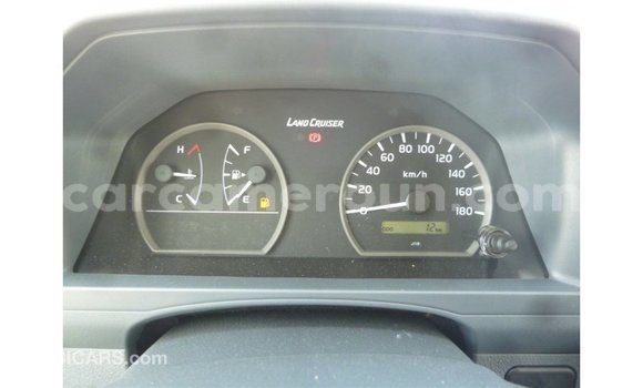 Sayi Imported Toyota Land Cruiser White Mota in Import - Dubai a Adamawa Sayi Imported Toyota Land Cruiser White Mota in Import - Dubai a Adamawa