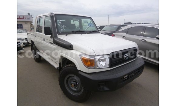Buy Import Toyota Land Cruiser White Car in Import - Dubai in Adamawa Buy Import Toyota Land Cruiser White Car in Import - Dubai in Adamawa