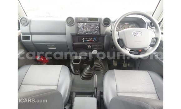 Buy Import Toyota Land Cruiser White Car in Import - Dubai in Adamawa Buy Import Toyota Land Cruiser White Car in Import - Dubai in Adamawa