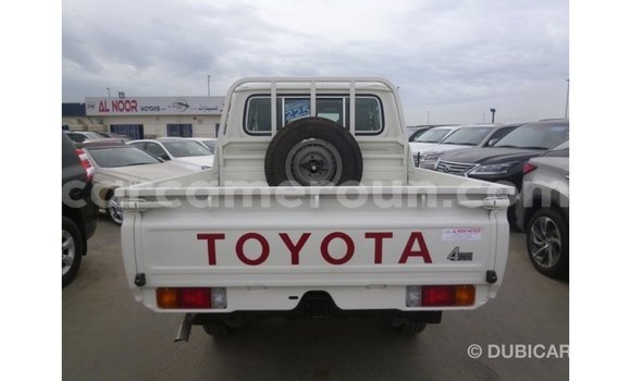 Buy Import Toyota Land Cruiser White Car in Import - Dubai in Adamawa Buy Import Toyota Land Cruiser White Car in Import - Dubai in Adamawa