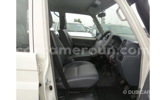 Buy Import Toyota Land Cruiser White Car in Import - Dubai in Adamawa Buy Import Toyota Land Cruiser White Car in Import - Dubai in Adamawa