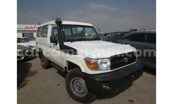 Buy Import Toyota Land Cruiser White Car in Import - Dubai in Adamawa Buy Import Toyota Land Cruiser White Car in Import - Dubai in Adamawa