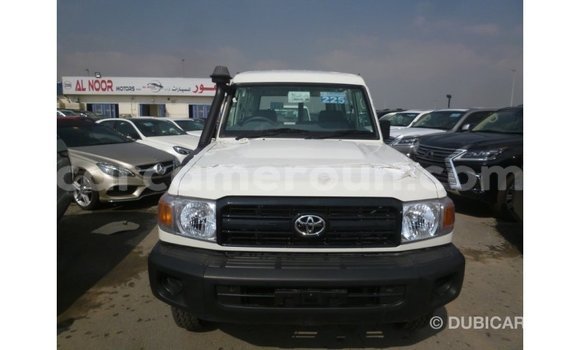 Buy Import Toyota Land Cruiser White Car in Import - Dubai in Adamawa Buy Import Toyota Land Cruiser White Car in Import - Dubai in Adamawa