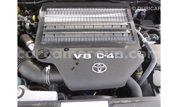 Acheter Import Voiture Toyota Land Cruiser Noir à Import - Dubai, Adamawa Acheter Import Voiture Toyota Land Cruiser Noir à Import - Dubai, Adamawa