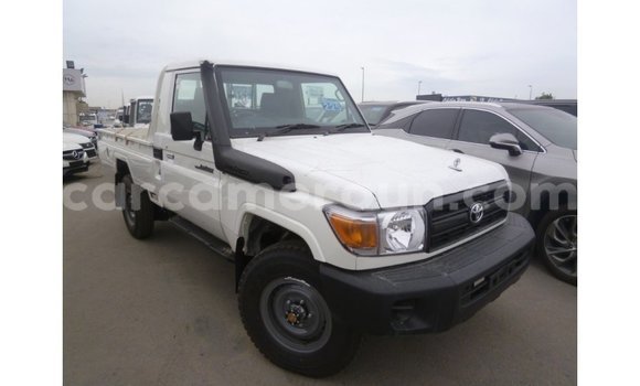 Sayi Imported Toyota Land Cruiser White Mota in Import - Dubai a Adamawa Sayi Imported Toyota Land Cruiser White Mota in Import - Dubai a Adamawa
