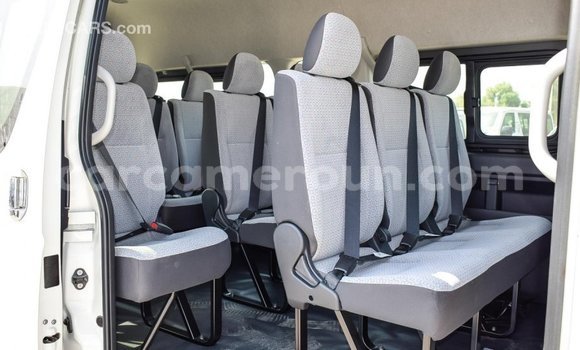 Sayi Imported Toyota Hiace White Mota in Import - Dubai a Adamawa Sayi Imported Toyota Hiace White Mota in Import - Dubai a Adamawa