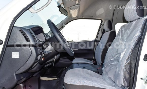Sayi Imported Toyota Hiace White Mota in Import - Dubai a Adamawa Sayi Imported Toyota Hiace White Mota in Import - Dubai a Adamawa