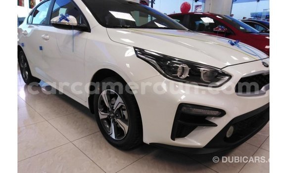 Acheter Import Voiture Kia Cerato Blanc à Import - Dubai, Adamawa Acheter Import Voiture Kia Cerato Blanc à Import - Dubai, Adamawa