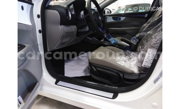 Acheter Import Voiture Kia Cerato Blanc à Import - Dubai, Adamawa Acheter Import Voiture Kia Cerato Blanc à Import - Dubai, Adamawa