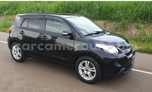 Sayi Imported Toyota IST Black Mota in Yaounde a Babban Kamaru Sayi Imported Toyota IST Black Mota in Yaounde a Babban Kamaru