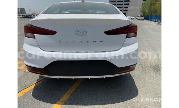 Sayi Imported Hyundai Elantra White Mota in Import - Dubai a Adamawa Sayi Imported Hyundai Elantra White Mota in Import - Dubai a Adamawa