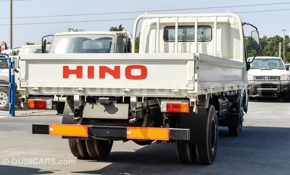 Sayi Imported Hino 300 Series White Babbar mota in Import - Dubai a Adamawa Sayi Imported Hino 300 Series White Babbar mota in Import - Dubai a Adamawa