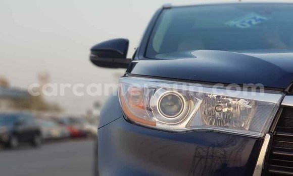 Acheter Import Voiture Toyota Highlander Bleu à Import - Dubai, Adamawa Acheter Import Voiture Toyota Highlander Bleu à Import - Dubai, Adamawa