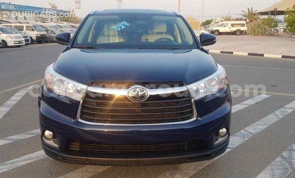 Acheter Import Voiture Toyota Highlander Bleu à Import - Dubai, Adamawa Acheter Import Voiture Toyota Highlander Bleu à Import - Dubai, Adamawa