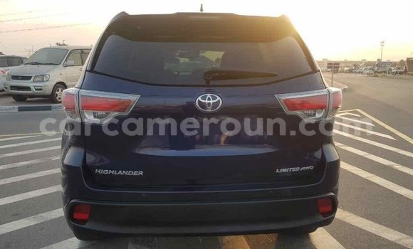 Acheter Import Voiture Toyota Highlander Bleu à Import - Dubai, Adamawa Acheter Import Voiture Toyota Highlander Bleu à Import - Dubai, Adamawa