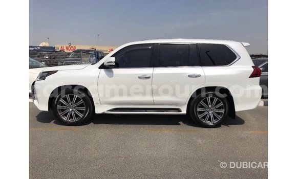 Sayi Imported Lexus LX White Mota in Import - Dubai a Adamawa Sayi Imported Lexus LX White Mota in Import - Dubai a Adamawa