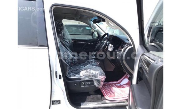 Sayi Imported Lexus LX White Mota in Import - Dubai a Adamawa Sayi Imported Lexus LX White Mota in Import - Dubai a Adamawa