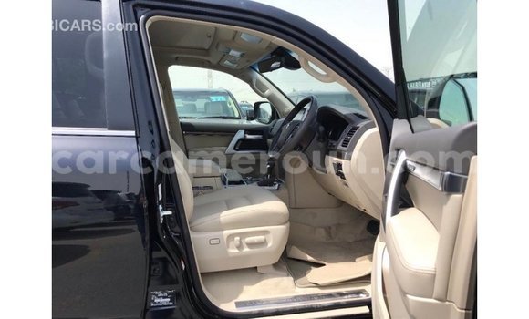 Acheter Import Voiture Toyota Land Cruiser Noir à Import - Dubai, Adamawa Acheter Import Voiture Toyota Land Cruiser Noir à Import - Dubai, Adamawa