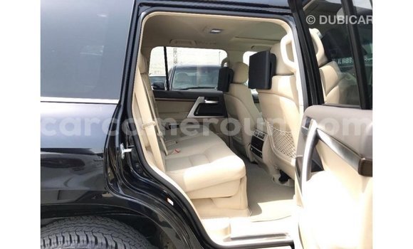 Acheter Import Voiture Toyota Land Cruiser Noir à Import - Dubai, Adamawa Acheter Import Voiture Toyota Land Cruiser Noir à Import - Dubai, Adamawa