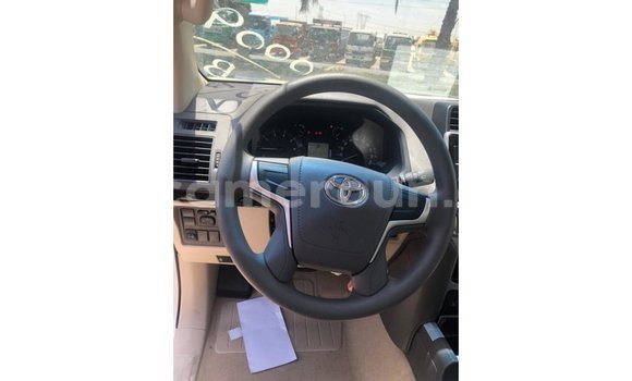 Acheter Import Voiture Toyota Prado Blanc à Import - Dubai, Adamawa Acheter Import Voiture Toyota Prado Blanc à Import - Dubai, Adamawa