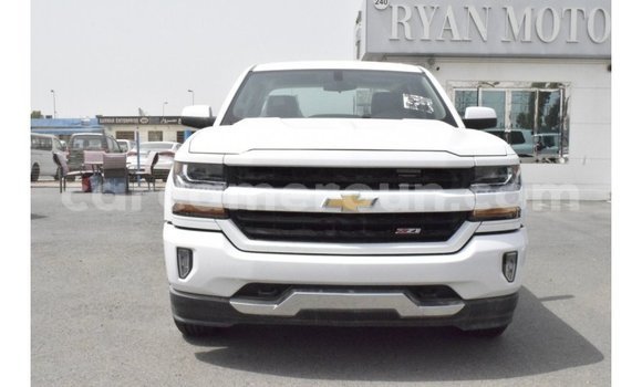 Sayi Imported Chevrolet Silverado White Mota in Import - Dubai a Adamawa