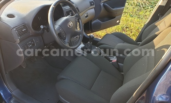 Acheter Import Voiture Toyota Avensis Bleu à Yaoundé, Central Cameroon Acheter Import Voiture Toyota Avensis Bleu à Yaoundé, Central Cameroon