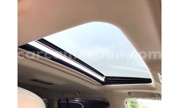 Acheter Import Voiture Toyota Land Cruiser Blanc à Import - Dubai, Adamawa Acheter Import Voiture Toyota Land Cruiser Blanc à Import - Dubai, Adamawa