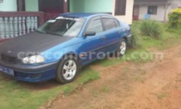 Acheter Occasion Voiture Toyota Avensis Bleu à Yaoundé, Central Cameroon Acheter Occasion Voiture Toyota Avensis Bleu à Yaoundé, Central Cameroon