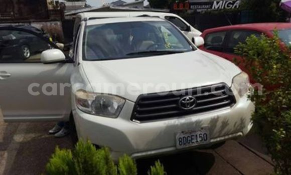Acheter Occasion Voiture Toyota Highlander Blanc à Douala, Littoral Cameroon Acheter Occasion Voiture Toyota Highlander Blanc à Douala, Littoral Cameroon