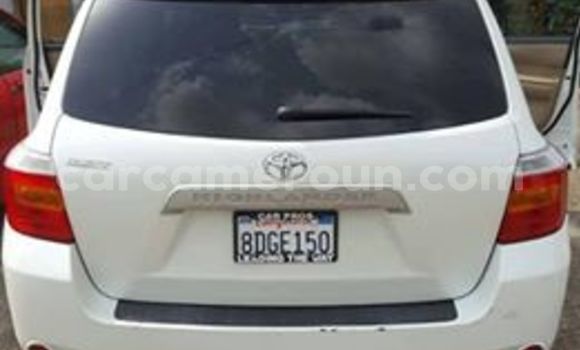 Acheter Occasion Voiture Toyota Highlander Blanc à Douala, Littoral Cameroon Acheter Occasion Voiture Toyota Highlander Blanc à Douala, Littoral Cameroon