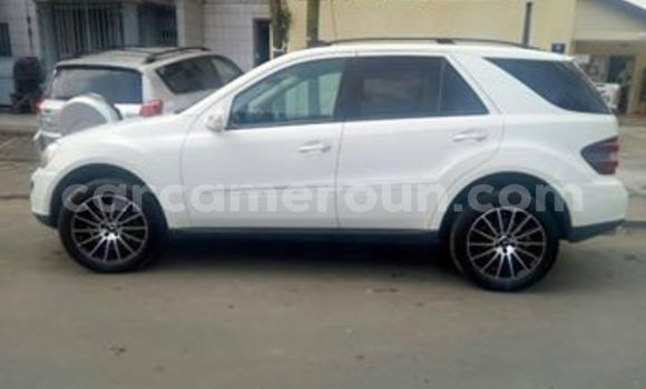 Acheter Occasion Voiture Mercedes‒Benz ML–Class Blanc à Douala, Littoral Cameroon Acheter Occasion Voiture Mercedes‒Benz ML–Class Blanc à Douala, Littoral Cameroon