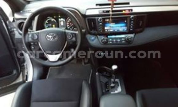 Acheter Occasion Voiture Toyota RAV4 Gris à Douala, Littoral Cameroon Acheter Occasion Voiture Toyota RAV4 Gris à Douala, Littoral Cameroon
