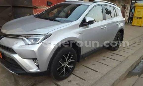 Acheter Occasion Voiture Toyota RAV4 Gris à Douala, Littoral Cameroon Acheter Occasion Voiture Toyota RAV4 Gris à Douala, Littoral Cameroon