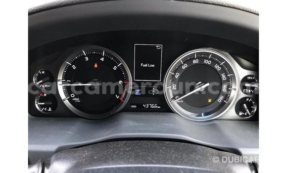 Acheter Import Voiture Toyota Land Cruiser Blanc à Import - Dubai, Adamawa Acheter Import Voiture Toyota Land Cruiser Blanc à Import - Dubai, Adamawa