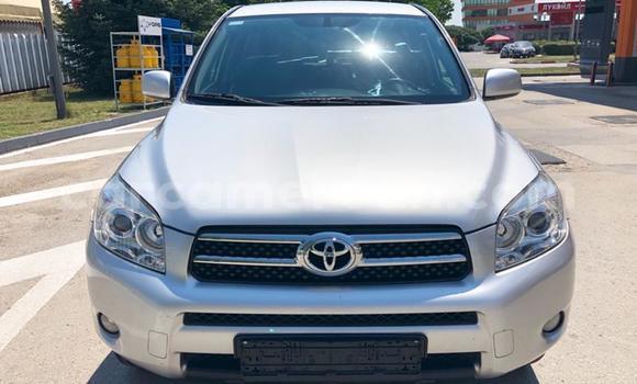 Sayi Na hannu Toyota RAV4 Sauran Mota in Yaounde a Babban Kamaru Sayi Na hannu Toyota RAV4 Sauran Mota in Yaounde a Babban Kamaru