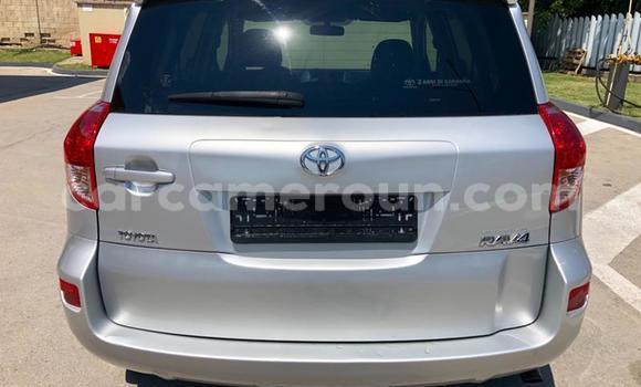 Sayi Na hannu Toyota RAV4 Sauran Mota in Yaounde a Babban Kamaru Sayi Na hannu Toyota RAV4 Sauran Mota in Yaounde a Babban Kamaru