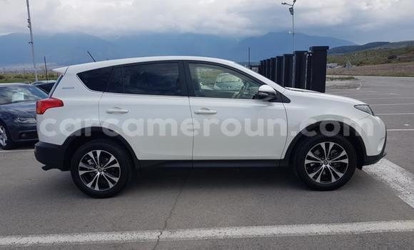 Sayi Na hannu Toyota RAV4 Sauran Mota in Yaounde a Babban Kamaru Sayi Na hannu Toyota RAV4 Sauran Mota in Yaounde a Babban Kamaru
