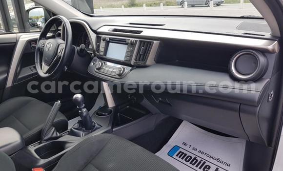 Sayi Na hannu Toyota RAV4 Sauran Mota in Yaounde a Babban Kamaru Sayi Na hannu Toyota RAV4 Sauran Mota in Yaounde a Babban Kamaru
