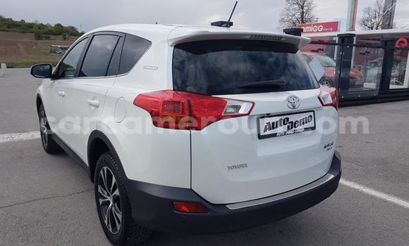 Sayi Na hannu Toyota RAV4 Sauran Mota in Yaounde a Babban Kamaru Sayi Na hannu Toyota RAV4 Sauran Mota in Yaounde a Babban Kamaru